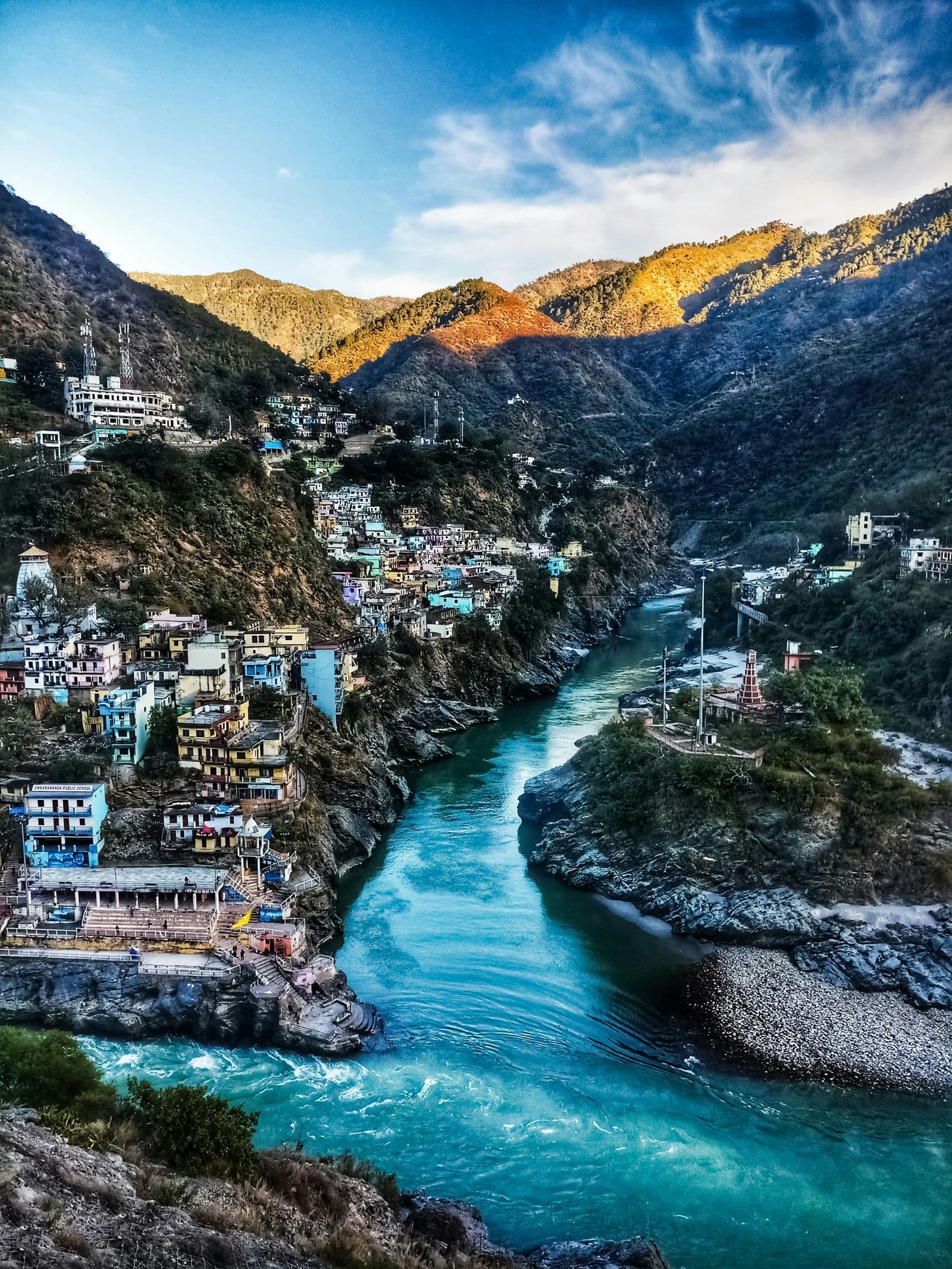Snow-capped peaks in Uttarakhand